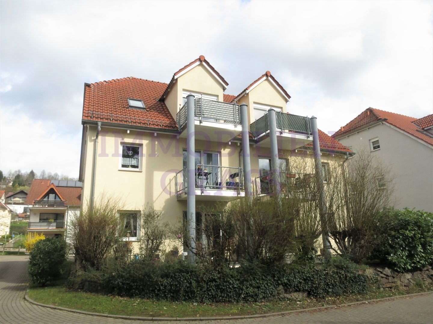 Reserviert - GEPFLEGTE WOHNUNG IN RUHIGER UND BEVORZUGTER WOHNLAGE VON SPIESEN