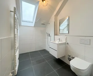 Exklusive 3 Zimmer Neubaumietwohnung in bester Lage von Siegburg zu vermieten. - Foto 4