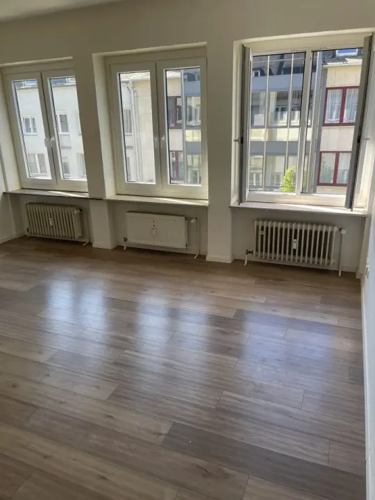 1 -Zimmer-Appartement zentral in Koblenz zu vermieten!
Verfügbar ab sofort!