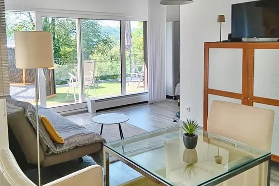 **Helles Hochparterre-Apartment in St. Arnual – Ihr neues Zuhause!**