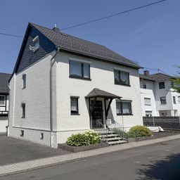 2 Wohnhäuser auf großem Grundstück in ruhiger Ortsrandlage! Ideal für Mehrgenerationen