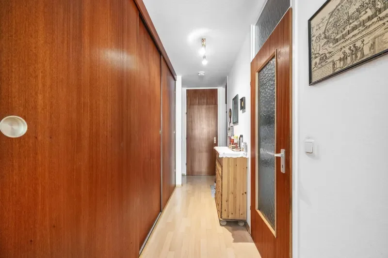 Flur mit Einbauschrank