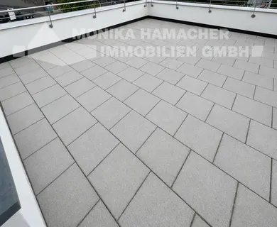 Haus in Haus! Zentrale 3- Zimmerwohnung mit Dachterrasse - Photo 2
