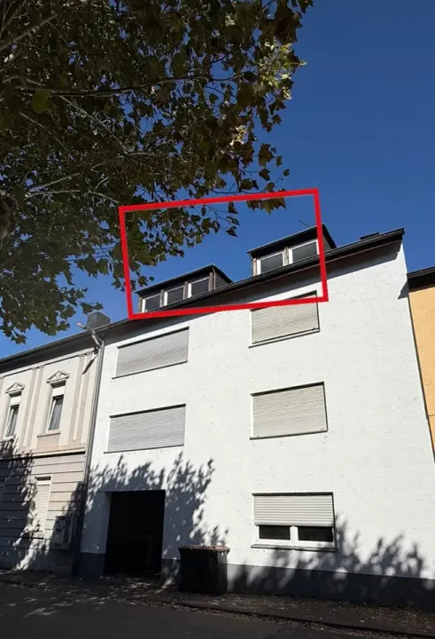 Geräumige DG-Whg. in Lahnstein als Sanierungsobjekt: Ideal für Handwerker und Investoren!