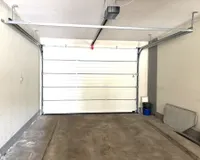 Tordurchfahrt zum Garten