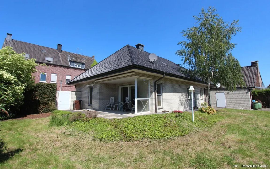 Kaldenkirchen: Freist. Einfamilienhaus mit ca. 150 m² Wohnfl. + Vollkeller + großer Ausbaureserve