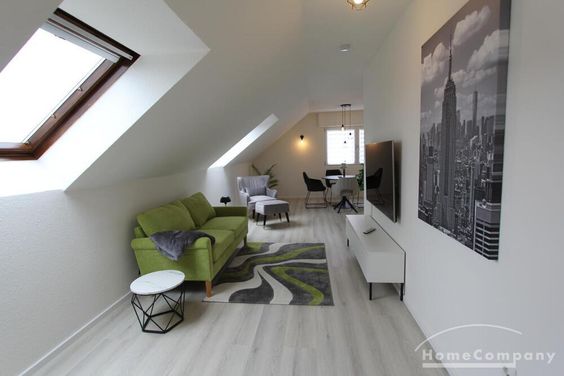 Modern möblierte 2-Zimmer-Dachgeschosswohnung in Wesseling!