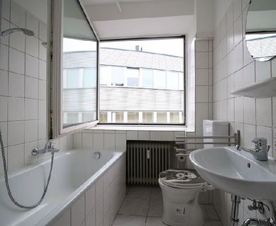 WG GEEIGNETE 2-ZIMMERWOHNUNG IN DER KREFELDER FUSSGÄNGERZONE ZU MIETEN! - Foto 4