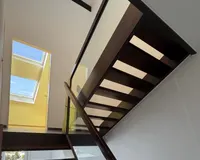Treppe von Ebene 3 zu 4