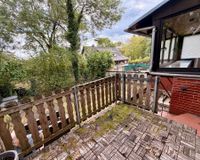 EG: Terrasse mit Zugang zum Garten