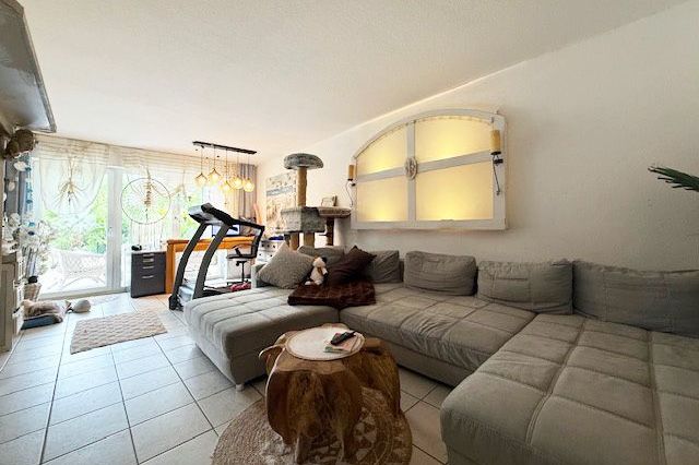 Wohnraum mit angrenzender Terrasse