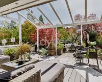 Großer Terrassenbereich