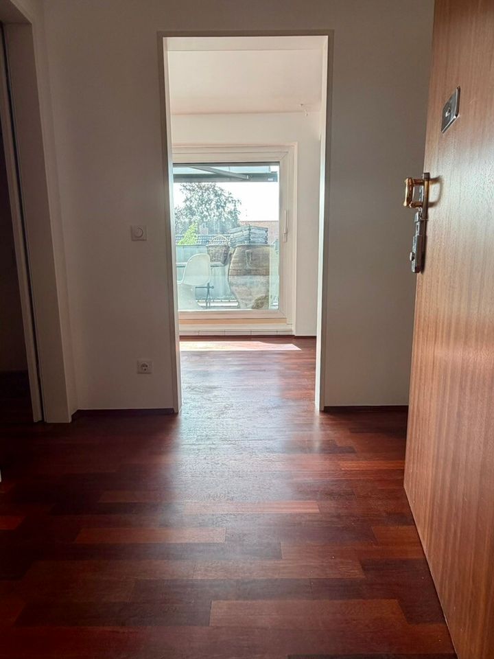 Möbliertes exklusives 1-Zimmer-Apartment in Unterbilk. All-inclusive Miete, sofort beziehbar