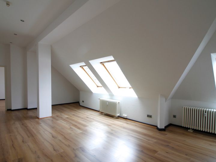 Ausgebautes Dachgeschoss in Bestlage zur Büronutzung!