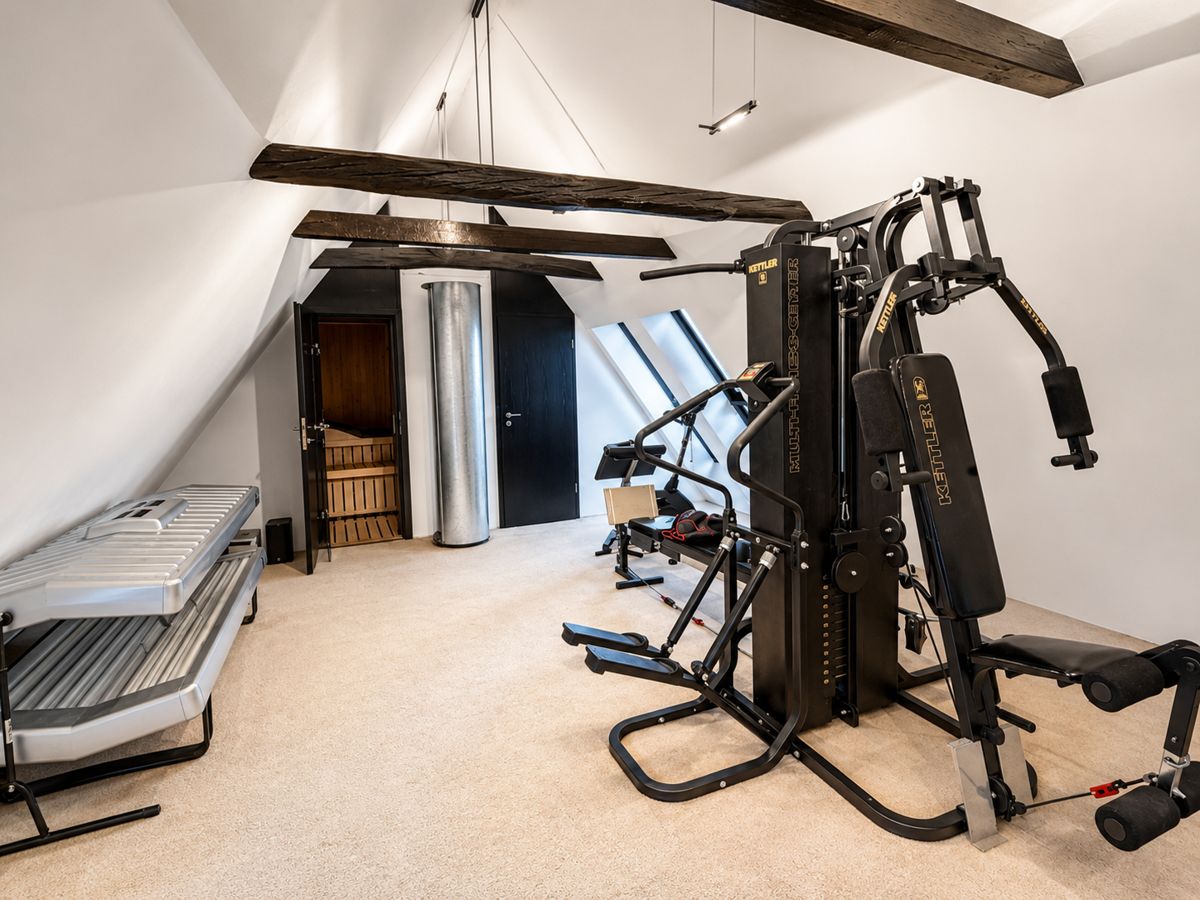 Fitnessbereich/Sauna im DG