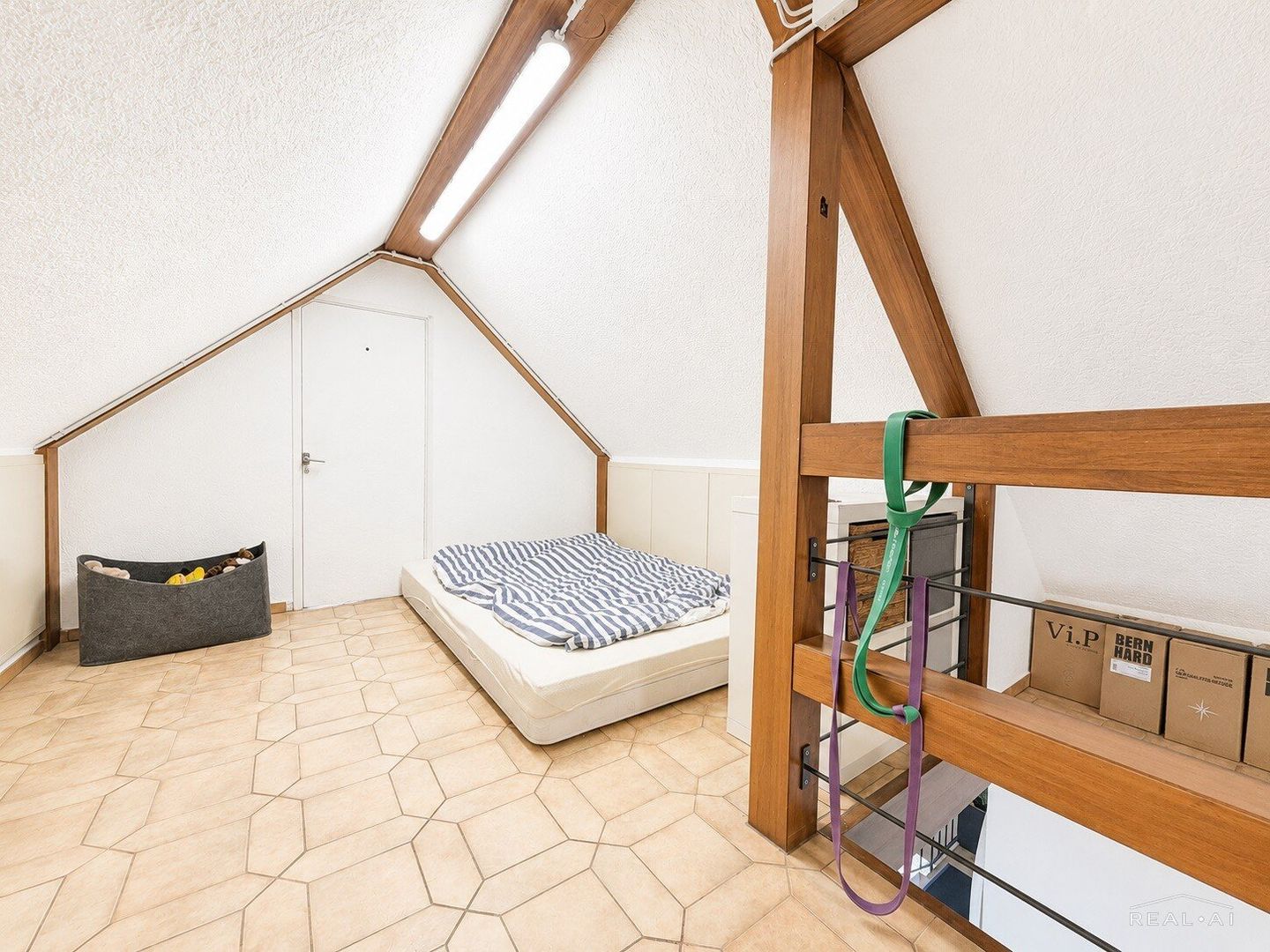GROSSZÜGIG WOHNUNG IN KREFELDER DYK-LAGE ZU MIETEN! - Foto 5