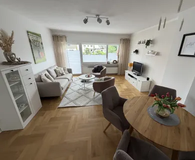 Moderne 4-Zimmer-Dachgeschosswohnung mit 2 Balkonen - Foto 1