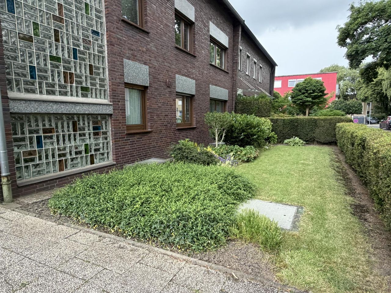 Zwei- bis Dreifamilienhaus in DU-Homberg