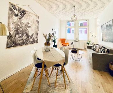 Zentral gelegen und renoviert: 3-Zimmer-Wohnung mit Balkon in Düsseldorf-Bilk