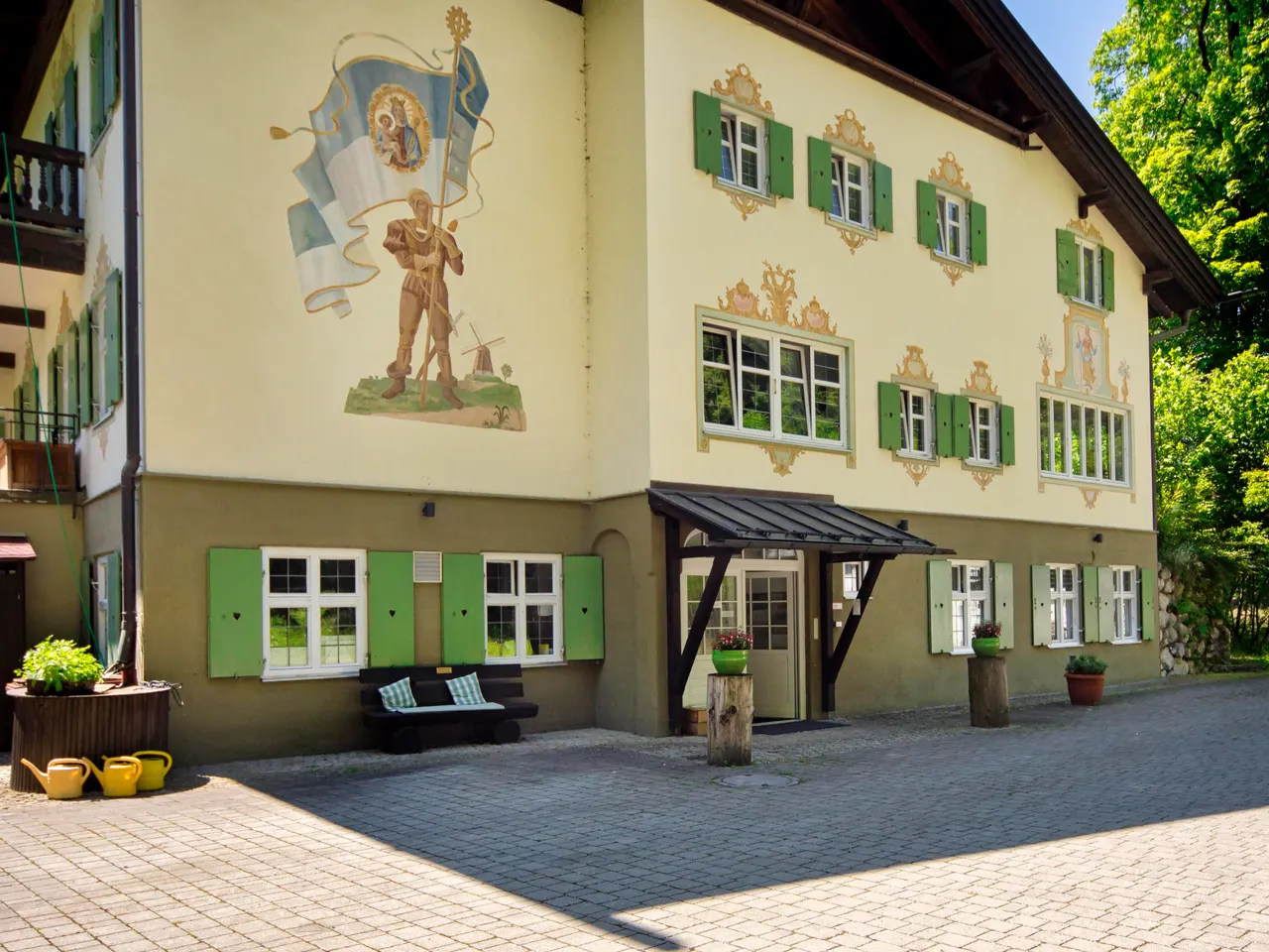 Eingang Haupthaus
