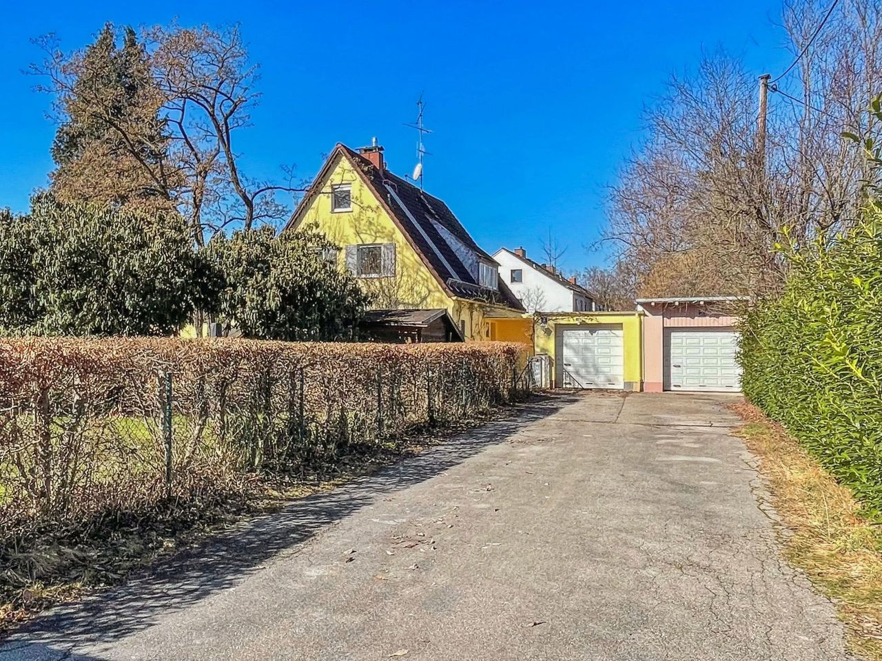 Zufahrt zum Grundstück