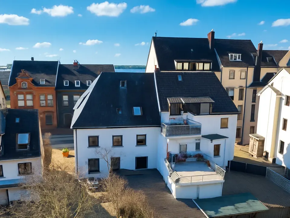Vermietetes Mehrfamilienhaus in Toplage in Metternich-Koblenz zu verkaufen!