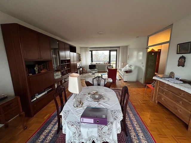 Großzügige 2-Zimmer-Wohnung mit umlaufenden Balkon, Terrasse  und  modernisiertem Bad