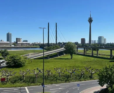 Einzigartige Immobilie (Baudenkmal) in begehrter Lage von Düsseldorf Oberkassel
