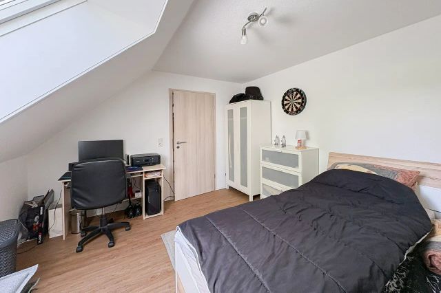 Schlafzimmer DG Rechts