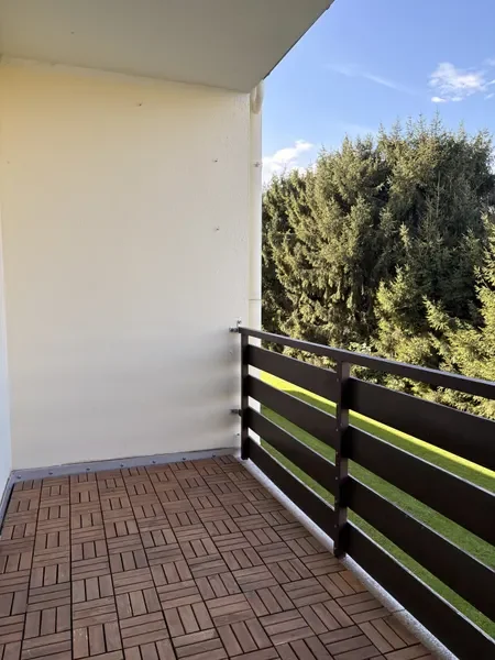 Frisch renovierte 3 ZKB mit Loggia in ruhiger Lage von Gruiten