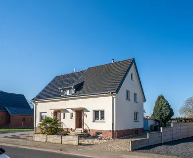 Wohnen, Wohlfühlen, Gestalten – Ihr Familientraum: Doppelhaushälfte mit großem Grundstück