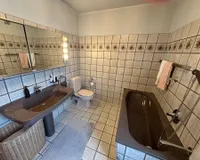 Badezimmer mit Wanne