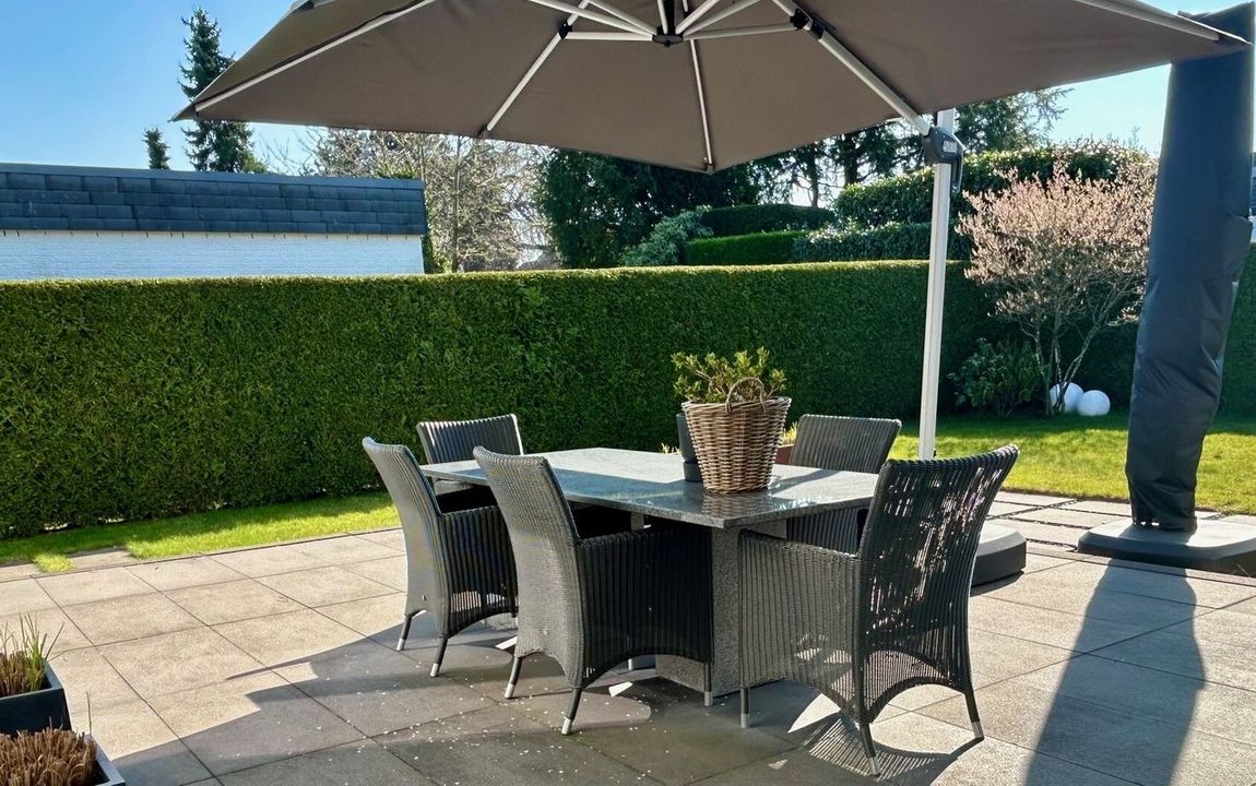 Außergewöhnliches Raumwunder in neuwertigem Zustand in Ratingen Hösel