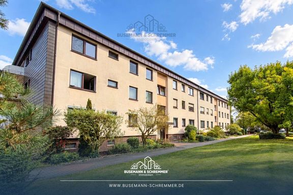 Gro&szlig;z&uuml;gige 4-Zimmer-Wohnung mit Hobbyraum & Tiefgaragenstellplatz in Garbsen
