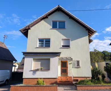 Gepflegtes, teilvermietetes Zweifamilienhaus mit Doppelcarport und Garten in Alfter-Witterschlick