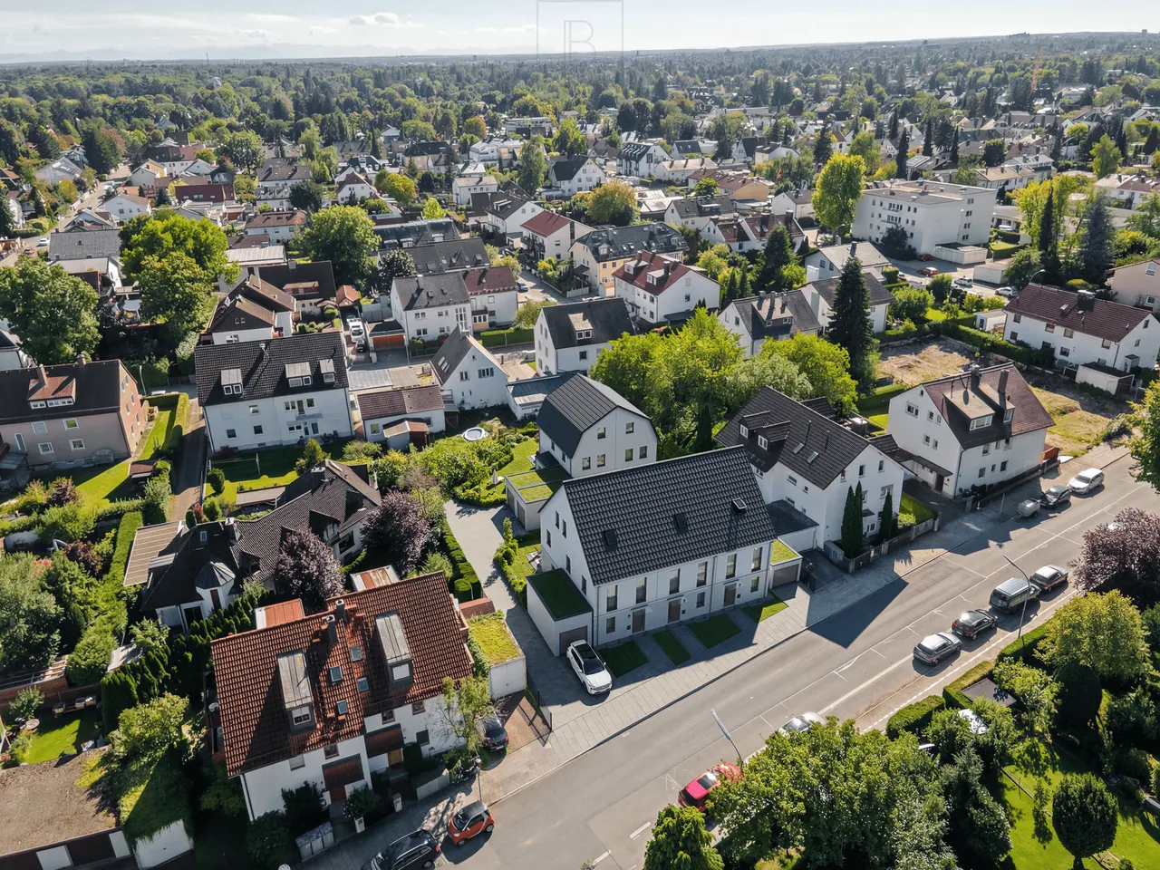 Vogelperspektive mit Neubau