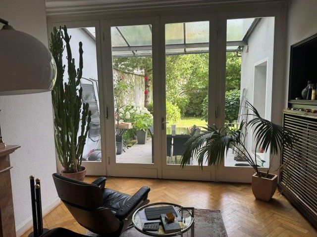 Exklusives Haus-im-Haus mit Garten, Sauna und Whirlpool in Mönchengladbach-Innenstadt