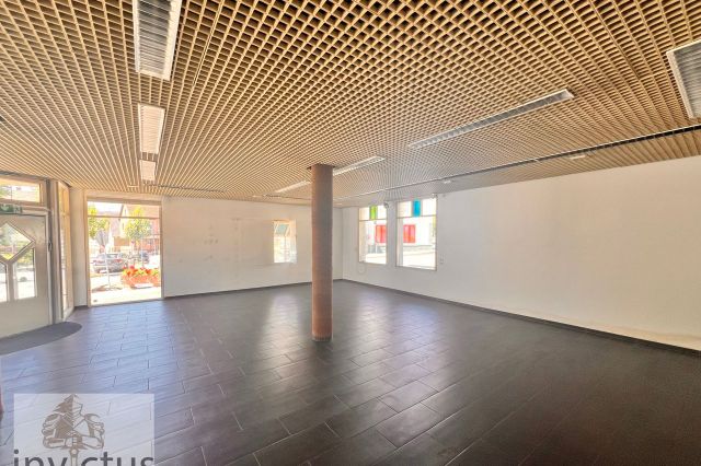 Verkaufs-/ Bürofläche