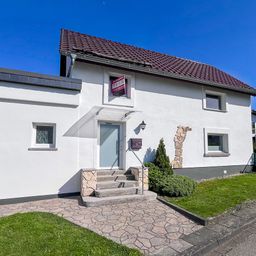 Frei ab sofort! – Ehem. gemütliches Bauernhaus top renoviert mit Garage und moderner Technik