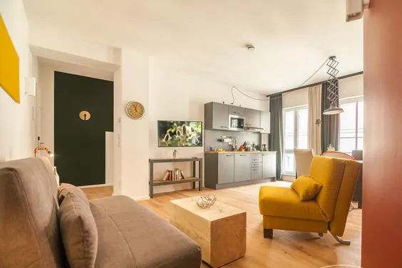 17938A140 HomeCompany Dresden Möbliert/Furnished 1-Zimmer Apartment in Dresden-City / Altstadt max. 4 Personen