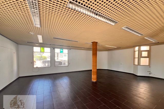 Verkaufs-/ Bürofläche