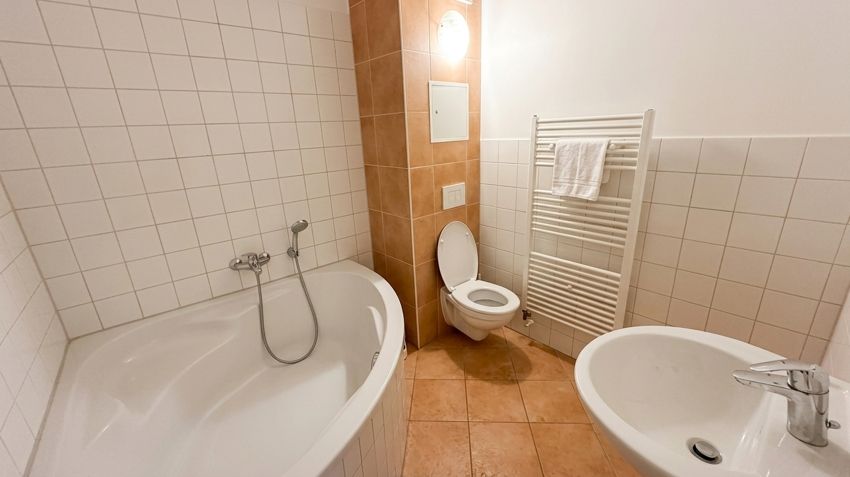 Neues Zuhause mit Wohlfühlfaktor: 2 Zimmer, Eckbadewanne, Grünblick - Foto 5