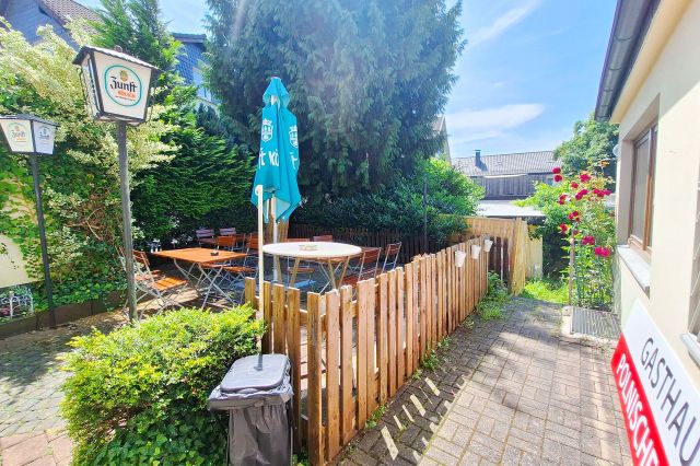 Terrasse Gaststätte EG