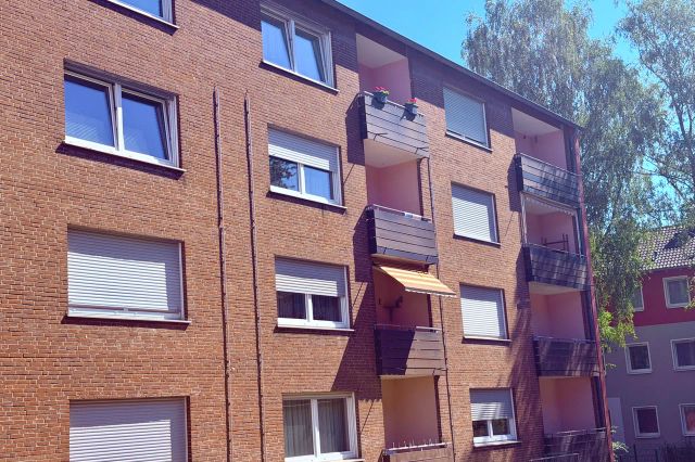 Balkonseite - Fassade wird noch saniert und Balkon vergrössert