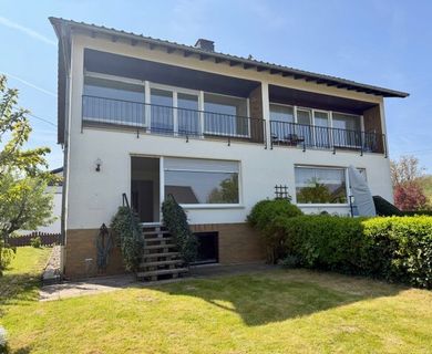 Doppelhaus, beide Hälften,nahe Hennef mit Fernblick, Gartenidylle & flexiblen Nutzungsmöglichkeiten