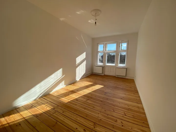 Teilgewerbliche Nutzungn! 2-Zimmer Altbau Wohnung in Prenzlauer Berg!