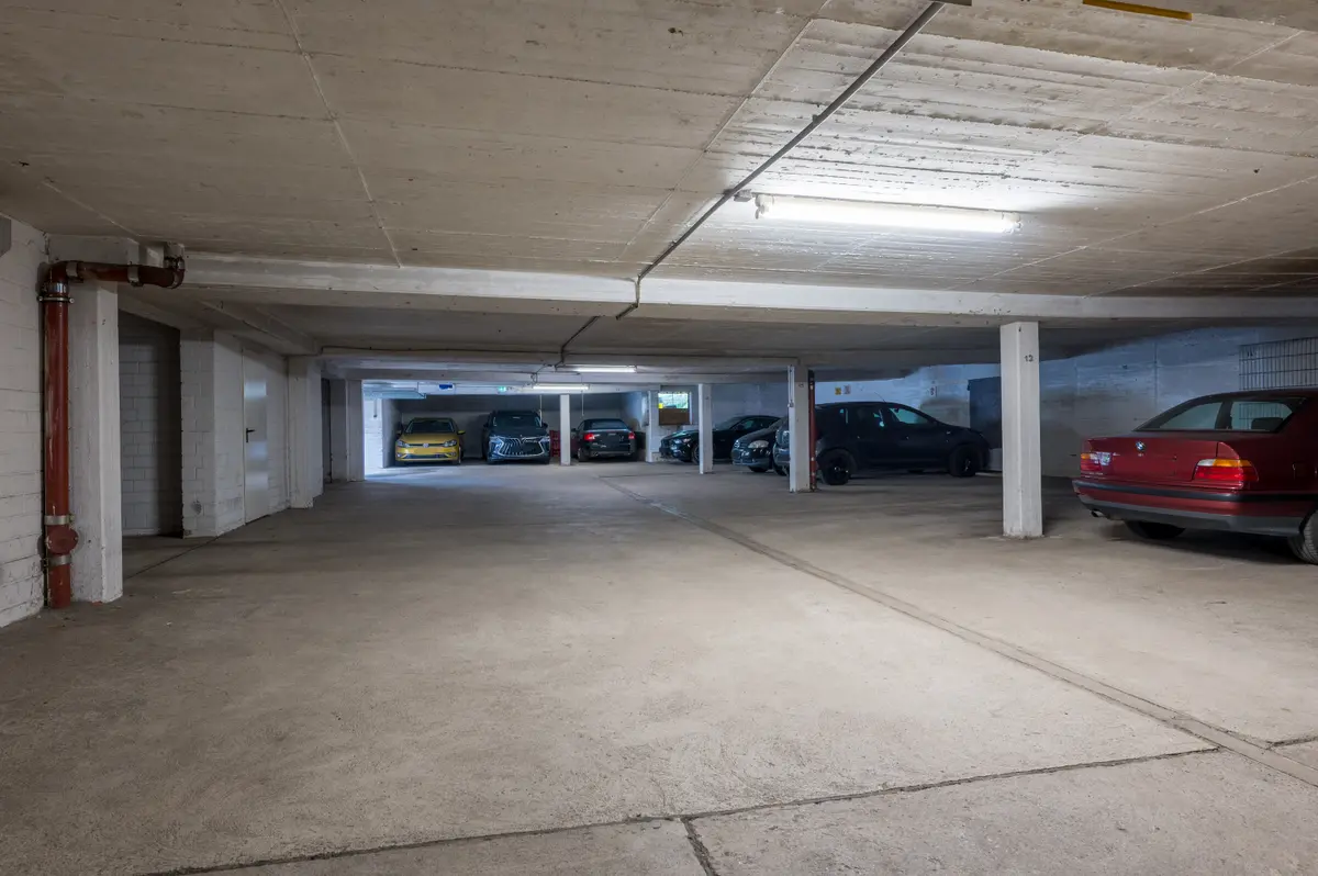 Tiefgaragenstellplatz