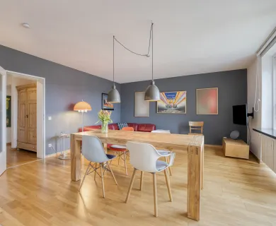 helle, sonnige ETW mit sep. Gäste Apartment nähe Seestern (in Lörick) !