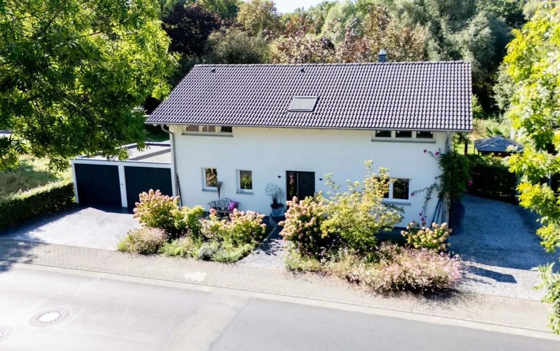 Lichtdurchflutetes Einfamilienhaus mit hochwertiger Ausstattung