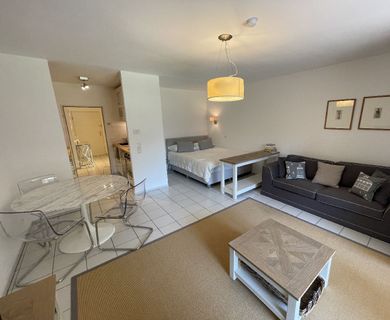 Düsseldorf-Niederkassel: Großzügiges möbliertes Apartment mit Terrasse! - Photo 2